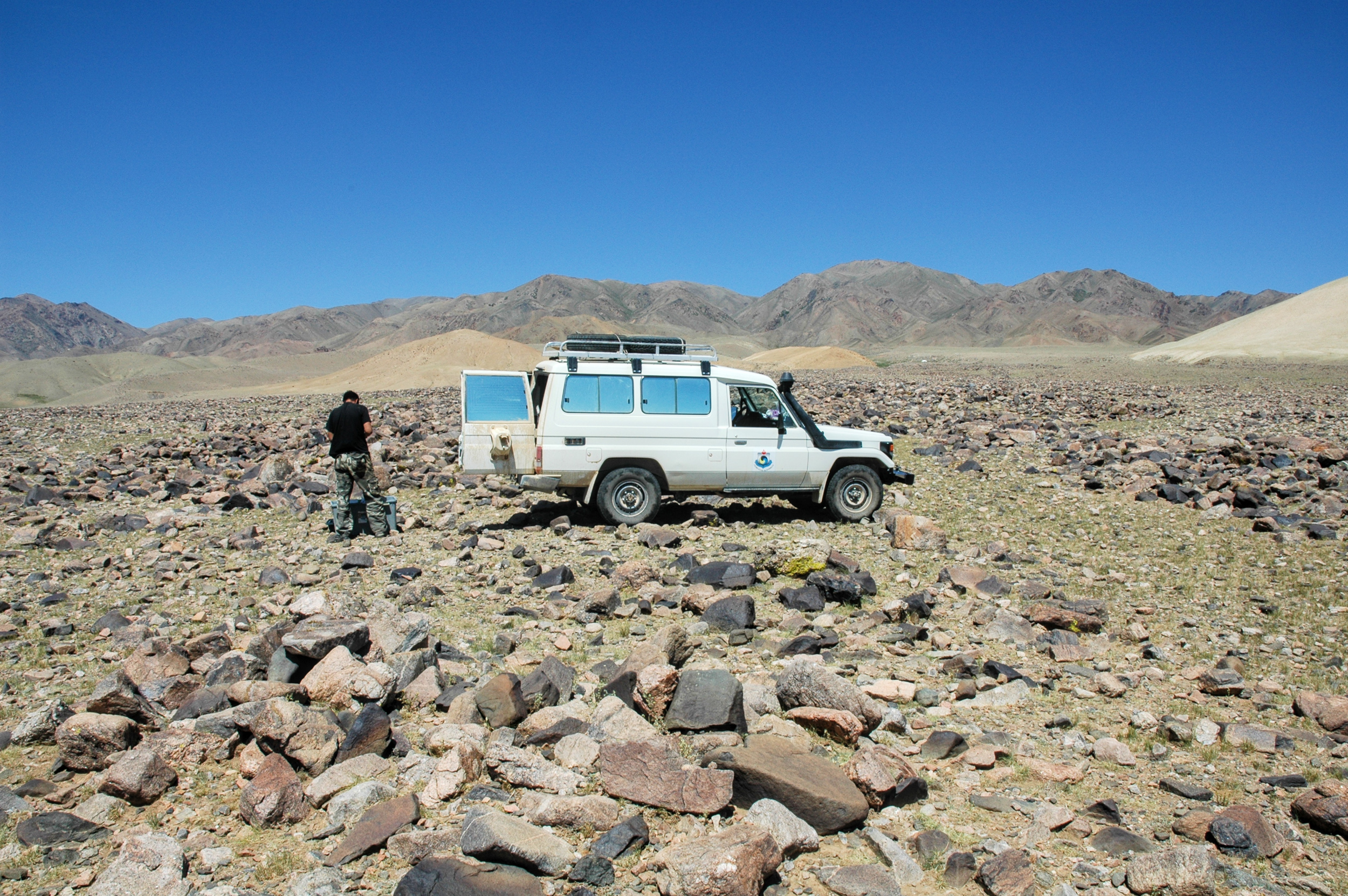 A Gobi Coal and Energy Landcruiser in the Gobi Desert, Mongolia (Photo: the author, Mike Pole)
